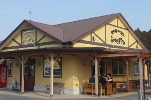 株式会社アットビジネス　酒々井ベーカリー　ふっくらパン外観